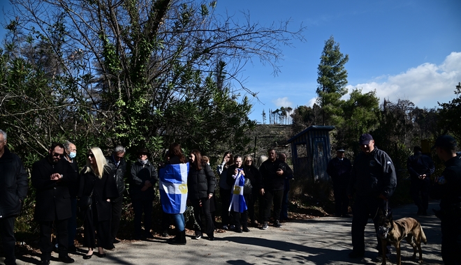 Κηδεία τέως βασιλιά Κωνσταντίνου: Δεκάδες πολίτες στο Τατόι για να τον συνοδεύσουν στην τελευταία του κατοικία