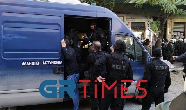 Θεσσαλονίκη: 29 συλλήψεις κατά τη νέα εκκένωση της “Terra Incognita”