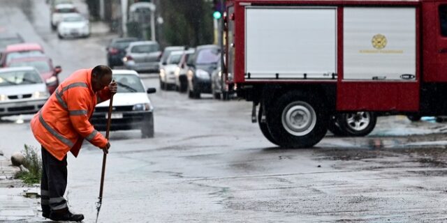Κακοκαιρία: Πολλά προβλήματα σε όλη τη χώρα, εκατοντάδες κλήσεις στην πυροσβεστική – Πού συνεχίζονται τα φαινόμενα