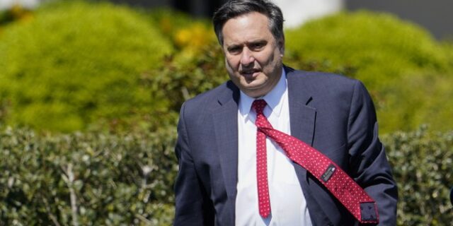 ΗΠΑ: Παραιτείται ο προσωπάρχης του Λευκού Οίκου