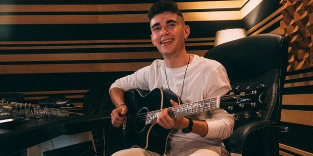 Eurovision 2023: Εκπρόσωπος της Ελλάδας ο 16χρονος Victor Vernicos – Θα τραγουδήσει το “What They Say”