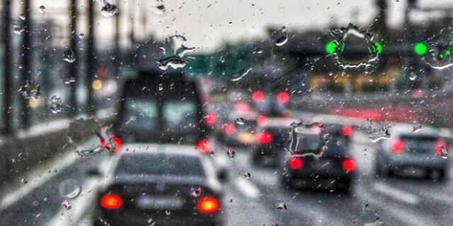 Κίνηση στους δρόμους: Το αδιαχώρητο σε Κηφισό και Κηφισίας με την πρώτη βροχή- LIVE ΧΑΡΤΗΣ