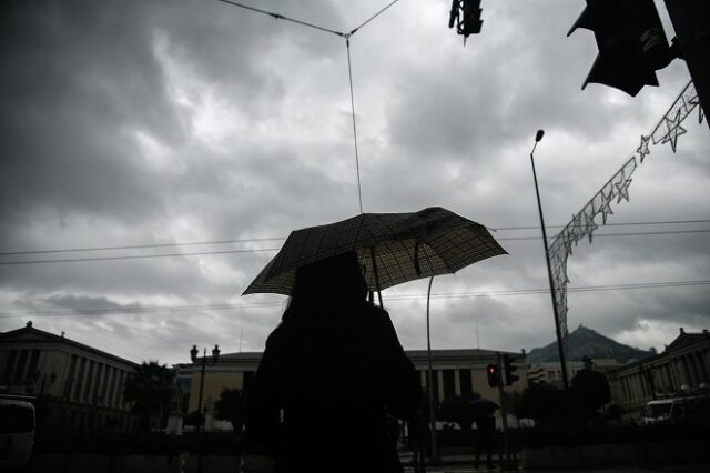 Καιρός: Βροχές, άνεμοι και μεταφορά σκόνης την Πέμπτη