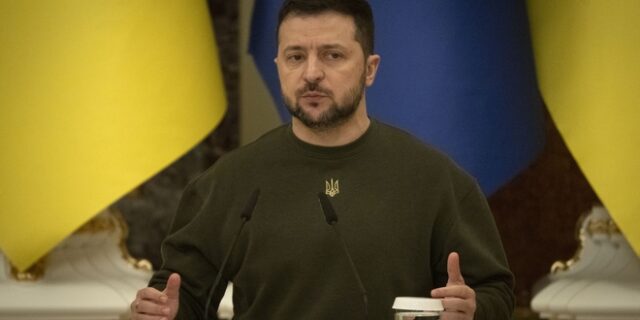Ζελένσκι: Έκκληση για μαζική στρατιωτική βοήθεια από τους δυτικούς συμμάχους