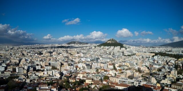 Καιρός: Αίθριος με θερμοκρασίες έως 34 βαθμούς