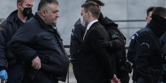 Μπάμπης Αναγνωστόπουλος: Μεροκάματο στο κυλικείο των φυλακών και προετοιμασία για… πανελλήνιες