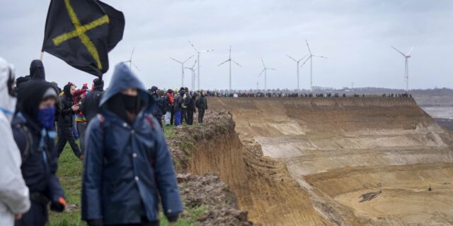 Σβήνοντας δάση και χωριά για τον λιγνίτη – Τελικά υπάρχει εναλλακτική;