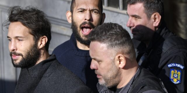 Andrew Tate: Παρατείνεται η κράτηση του μισογύνη influencer για ακόμη ένα μήνα