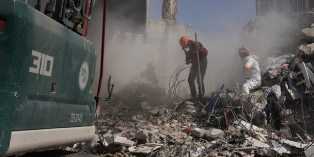 Τουρκία: Οι έρευνες σταματούν, οι ελπίδες σβήνουν – Δεκάδες συλλήψεις για τα κτίρια που καταστράφηκαν