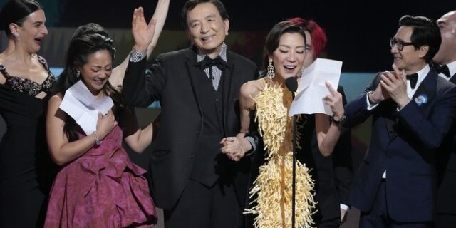 SAG Awards 2023: Το “Everything Everywhere All At Once” σάρωσε και είναι το απόλυτο φαβορί για τα Όσκαρ