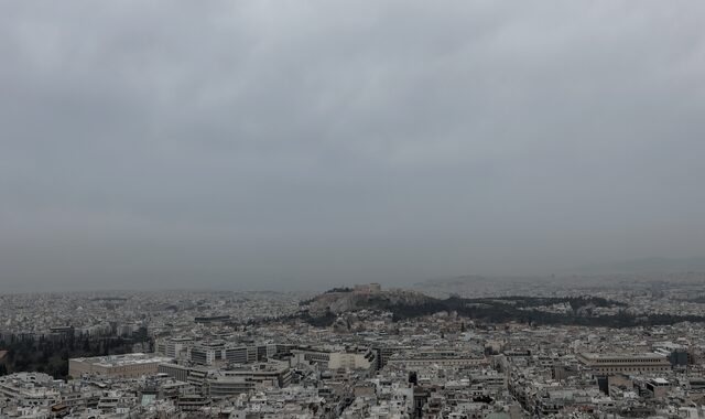 Η αφρικανική σκόνη “σκέπασε” την Αθήνα – Εντυπωσιακές εικόνες