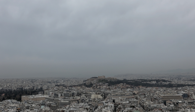 Η αφρικανική σκόνη “σκέπασε” την Αθήνα – Εντυπωσιακές εικόνες