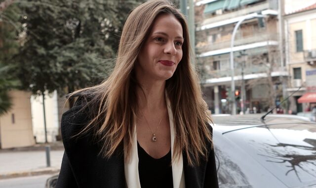 Πώς η Αχτσιόγλου αποδόμησε το επιχείρημα της ΝΔ για τα “83 δισ. του προγράμματος ΣΥΡΙΖΑ”