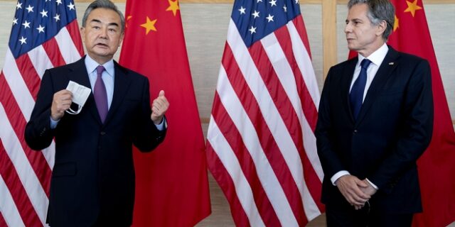 Μπλίνκεν: “Η Κίνα σκέφτεται να στείλει όπλα στη Ρωσία για την Ουκρανία”