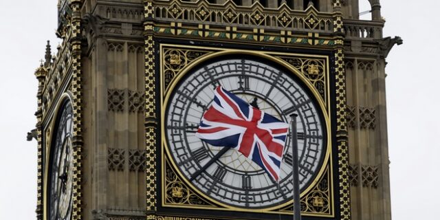 Βρετανία: Τρία χρόνια μετά το Brexit, η βρετανική οικονομία πάει από το κακό στο χειρότερο