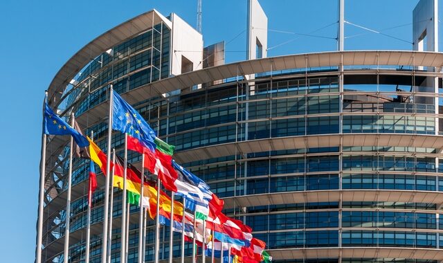 Συζήτηση στην Ολομέλεια του Ευρωκοινοβουλίου για τις υποκλοπές και τη διάβρωση του Κράτους Δικαίου στην Ελλάδα – LIVE ΕΙΚΟΝΑ