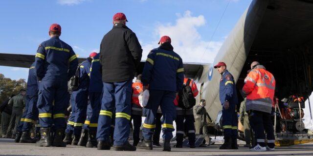 Σεισμός στην Τουρκία: Αποχωρεί η ΕΜΑΚ – “Ευτυχώς που υπάρχετε” τα λόγια των Τούρκων διασωστών