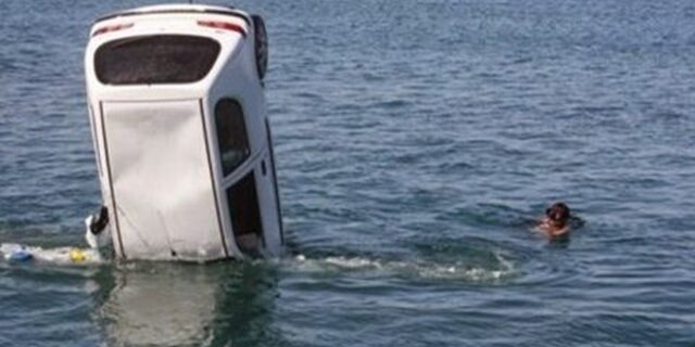 Εύβοια: Αυτοκίνητο έπεσε στη θάλασσα – Ο οδηγός ξέχασε να βάλει χειρόφρενο