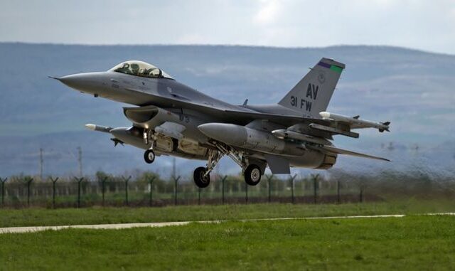 Η Ουκρανία θα αποκτήσει τα πρώτα της αεροσκάφη F-16 τον Ιούνιο-Ιούλιο