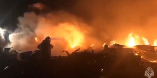 Κριμαία: Τουλάχιστον 7 νεκροί από πυρκαγιά σε κτίριο, όπου έμεναν εργάτες