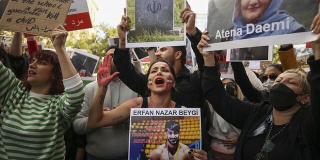 Ιράν: Πανεπιστημιακός καταδικάστηκε σε 8 χρόνια κάθειρξη