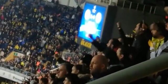 Τουρκία: Σκέψεις για παιχνίδια κεκλεισμένων των θυρών μετά την κατακραυγή κατά της κυβέρνησης στα γήπεδα