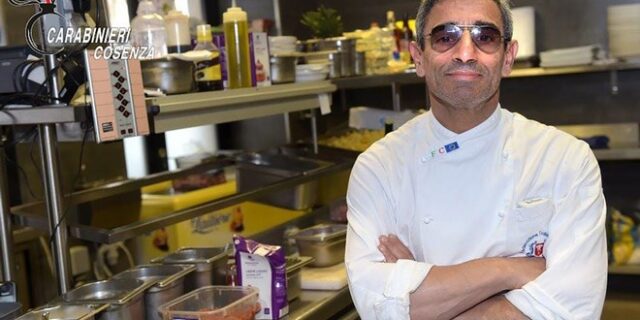 Συνελήφθη Ιταλός αρχιμαφιόζος – Τον έψαχναν 17 χρόνια και αυτός ήταν σεφ και έδινε συνεντεύξεις