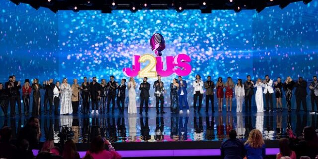 J2US: Επιστρέφει απόψε με εκπλήξεις – Αυτά είναι τα 18 λαμπερά ντουέτα