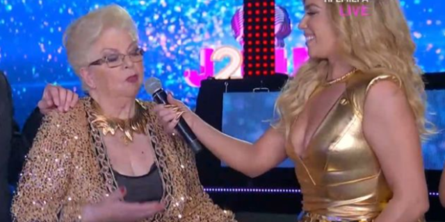 J2US: Η ατάκα της κυρίας Στέλλας που άφησε άφωνη τη Στικούδη – “Οι ποδάρες σου κάνουν στρακαστρούκα”