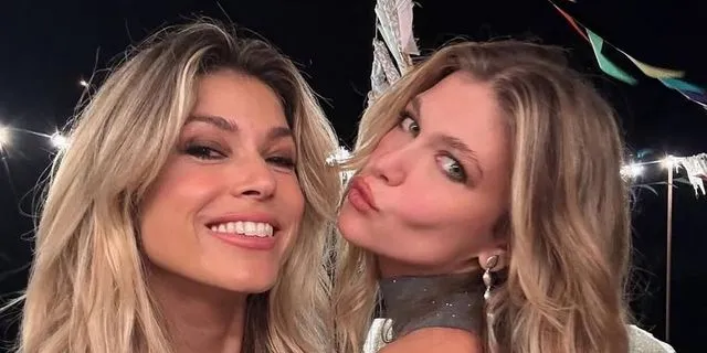 Βάσια Κωσταρά – Κλέλια Ανδριολάτου: Χορεύουν σε πάρτι με σκισμένα καλσόν