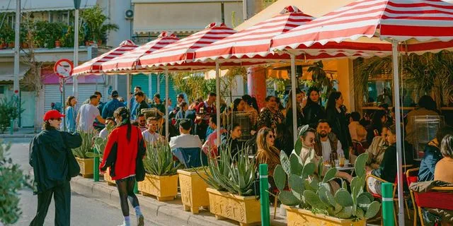 Σοφοκλή Βενιζέλου: Η νέα cool πιάτσα της πόλης είναι ένας δρόμος στο Περιστέρι