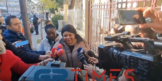 Θεσσαλονίκη: Ξεσπά η μητέρα του κοριτσιού – “Την άφησαν να πεθάνει γιατί ήταν μαύρη”