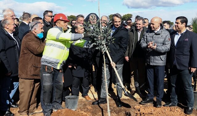 Μάτι: Επίσκεψη Μητσοτάκη – Αναστασιάδη στο Πάρκο Μνήμης