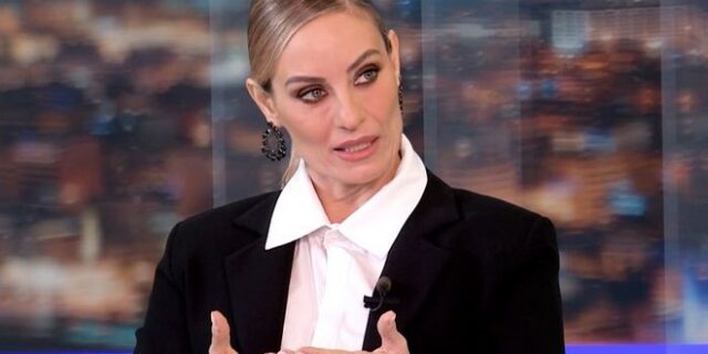 Ελεονώρα Μελέτη: Παρουσιάστρια μού είχε πει “θα παραμείνεις ένα μικρό ταπεινό ποντικάκι”