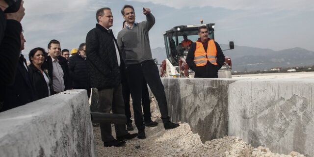 Μητσοτάκης σε εργοτάξιο Ε65: Είχα πει το 2019 ότι θα μετατρέψουμε τη χώρα σε ένα μεγάλο εργοτάξιο