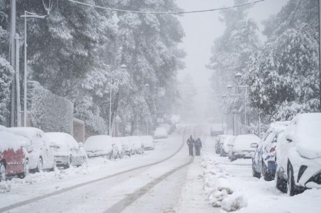 Χιονοπτώσεις, ισχυρός παγετός και θυελλώδεις άνεμοι τη Δευτέρα – Πρόσκαιρη ύφεση πριν το μεσημέρι