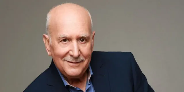 Όταν μίλησε για την πρώτη γνωριμία του με τη σύζυγό του και τις χιλιάδες φορές που την ξαναερωτεύτηκε