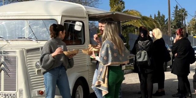 Παραδοσιακή Τσικνοπέμπτη για τους εργαζομένους της DEMO