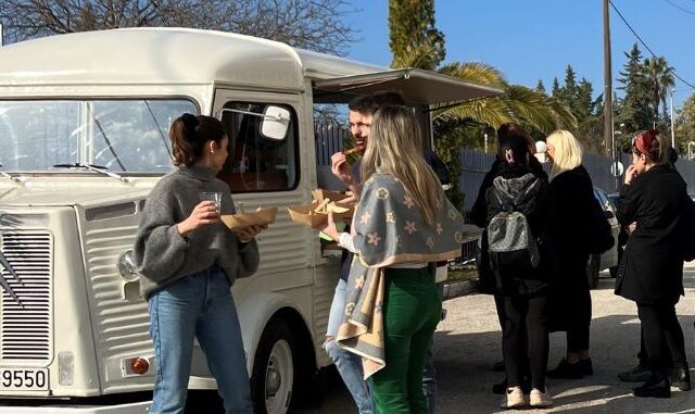 Παραδοσιακή Τσικνοπέμπτη για τους εργαζομένους της DEMO