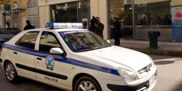 Βελεστίνο: Λήστεψαν με την απειλή όπλου τον πρώην δήμαρχο – Πώς εισέβαλαν στο σπίτι του