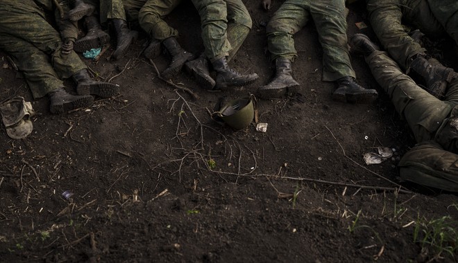 Ρωσία: “Επίθεση” σε κορυφαία στελέχη του στρατού από τον αρχηγό της Wagner – Δημοσίευσε φωτογραφίες με δεκάδες πτώματα