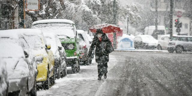 Κακοκαιρία Μπάρμπαρα: Μήνυμα του 112 σε πέντε περιοχές και την Αττική – “Επικίνδυνες χιονοπτώσεις”