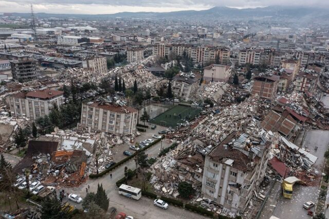 Σεισμός στην Τουρκία: Μετατοπίστηκε κατά τρία μέτρα η αραβική τεκτονική πλάκα – Ξεπέρασαν τους 3.500 οι νεκροί
