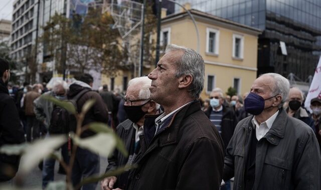 Υπουργείο Εργασίας: Διευκρινίσεις για την έκτακτη οικονομική ενίσχυση συνταξιούχων με προσωπική διαφορά