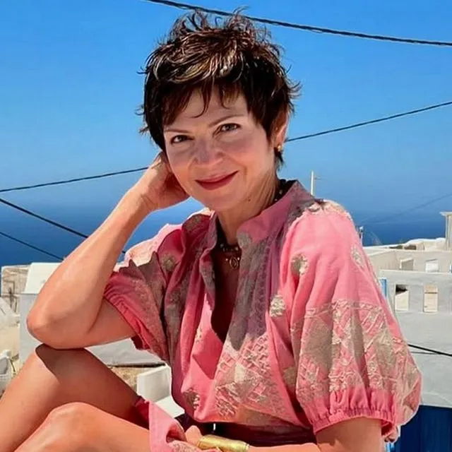 H Ταμίλα Κουλίεβα με το μαγιό και την μπίρα της σε spa στην Ισλανδία ζει τη ζωή που θέλουμε