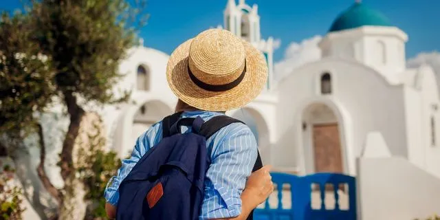 7 ταξιδιωτικές ιστορίες by Coca-Cola