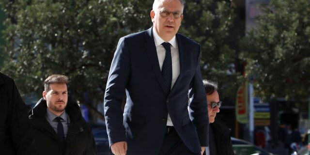 Θεοδωρικάκος: Κατέθεσε μήνυση κατά του απόστρατου αστυνομικού – “Θα τους πάω μέχρι τέλους”