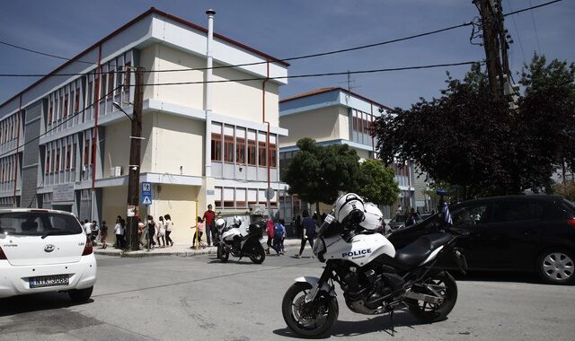 Θεσσαλονίκη: Άγνωστοι μαχαίρωσαν μαθητή έξω από σχολείο
