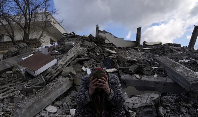 Σεισμός στην Τουρκία: Τρίμηνη κατάσταση έκτακτης ανάγκης στις πληγείσες περιοχές – Πάνω από 5.000 νεκροί