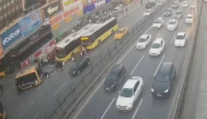 Σοκαριστικό βίντεο από την Τουρκία: Λεωφορείο πέφτει πάνω σε πλήθος
